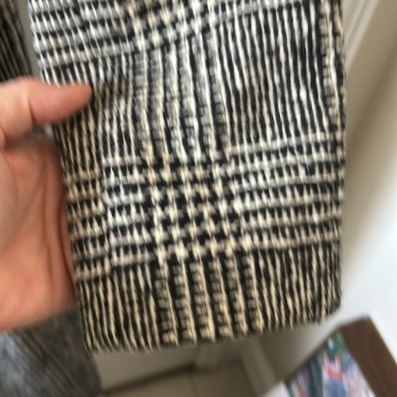 Arden B Glenn Plaid Coat - Picture 6 of 9